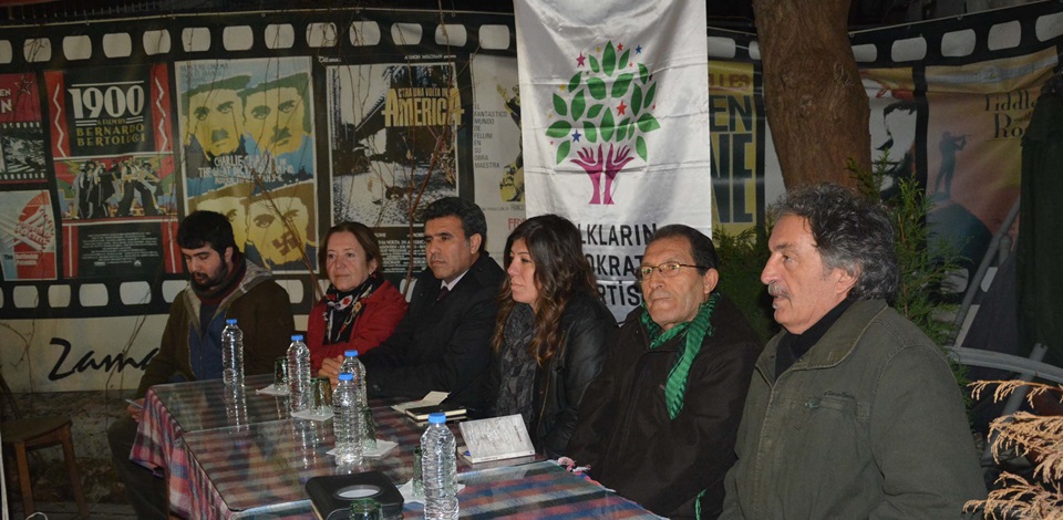 HDK İzmir Gençlik Meclisinden yerel seçimler etkinliği